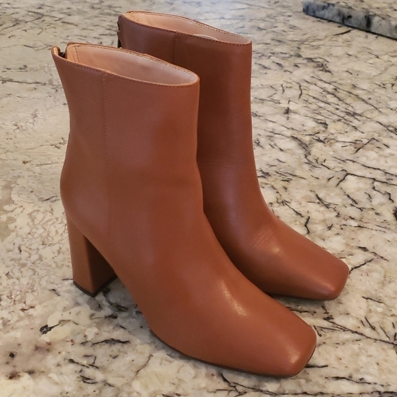 J. Crew Shoes - J Crew Leather block-heel ankle boots
AQ745